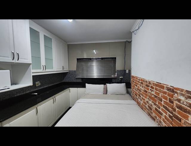 18 BEDROOM FREESTANDING FOR SALE IN SCOTTSVILLE